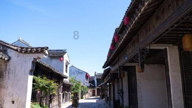 朋友的父母吵架了朋友为了保护妈妈受伤了该怎么安慰？游戏画面